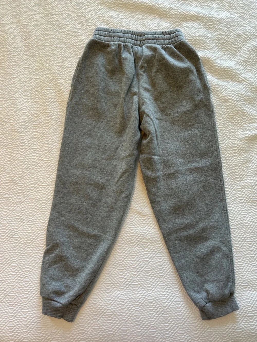 4 pairs Nike sweatpants size medium
